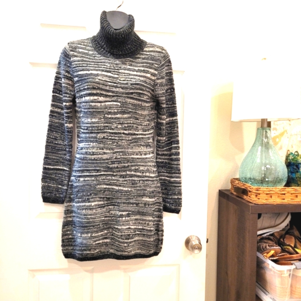 Griffin Paris metallic turtleneck longsleeve stretchy sweater Minidress Sz Small
